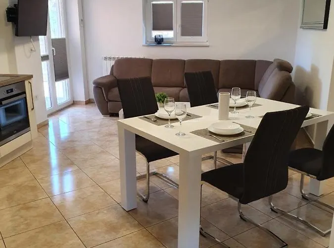 Apartma Maja, Mateja كوبر